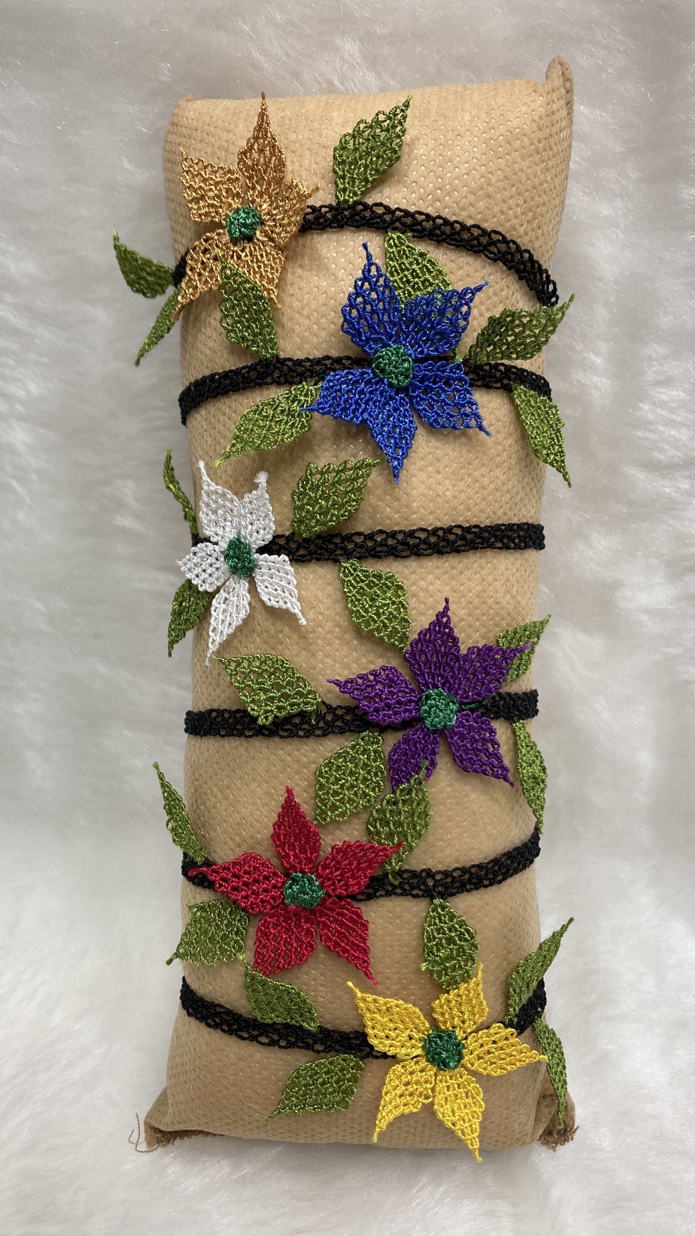 İğne Oyası Bileklik